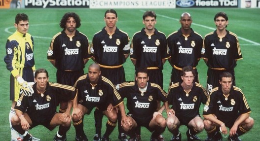 老当益壮，奥巴梅扬实现职业生涯400球里程碑（奥巴梅扬完成生涯400球壮举，宝刀未老）