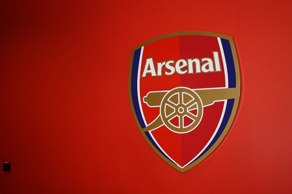 NBA杯半场：东契奇&里夫斯合砍37分，詹姆斯2分，独行侠62-60领先湖人（NBA杯半场战报：东契奇与里夫斯合得37分，詹姆斯仅2分，独行侠62-60暂领先湖人）