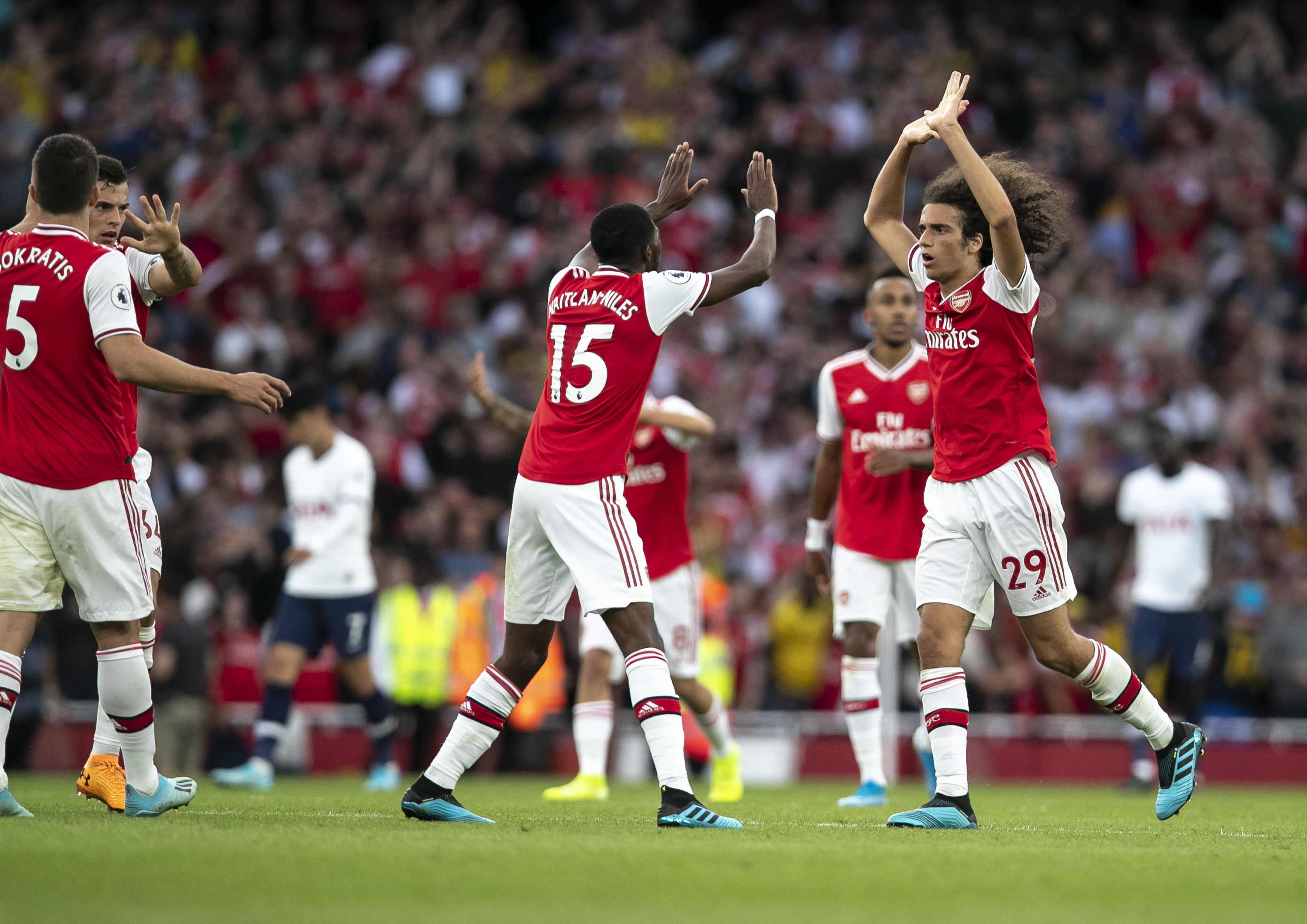 伊劳拉：喜欢带队在梦剧场比赛，现在的曼联比上赛季进步很大（伊劳拉：享受率队征战梦剧场，曼联较上季进步明显）