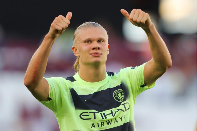 米体：安古伊萨将伤缺三到四个月，那不勒斯中场人手更显紧张（米体：安古伊萨预计伤停3至4个月，那不勒斯中场更加告急）