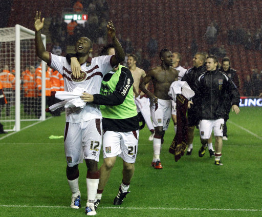 9球5助，吴曦刷新个人单赛季中超进球与制造进球纪录（9球5助，吴曦单赛季中超进球与参与进球数创生涯新高）